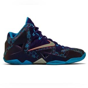 Nike LeBron 11 Summit Lake Hornets
616175 500 Men's Size 13 Pre-owned